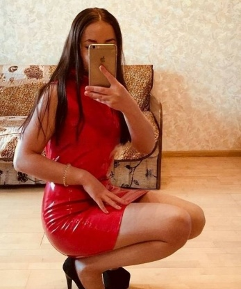Живу в Москве и готова приехать к тебе в гости или встретиться в уютной гостинице. Мои услуги включают классический и эротический массаж, французский любимый, ролевые игры и многое другое, что наши фантазии позволят. Ты точно не останешься равнодушным после нашей встречи. Доверься мне, и я сделаю все, чтобы ты получил максимум удовольствия. У меня есть положительные отзывы и о чем их прочитать, а также я могу отправить тебе свои фото, чтобы ты убедился, что я настоящая. 💋 Жду твоего звонка, чтобы сделать наше свидание незабываемым! Екатерина